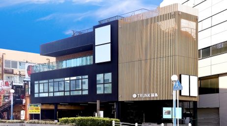 コインパーキングを店舗ビルに TRNの不動産有効活用『TRUNK福島』 - サムネイル
